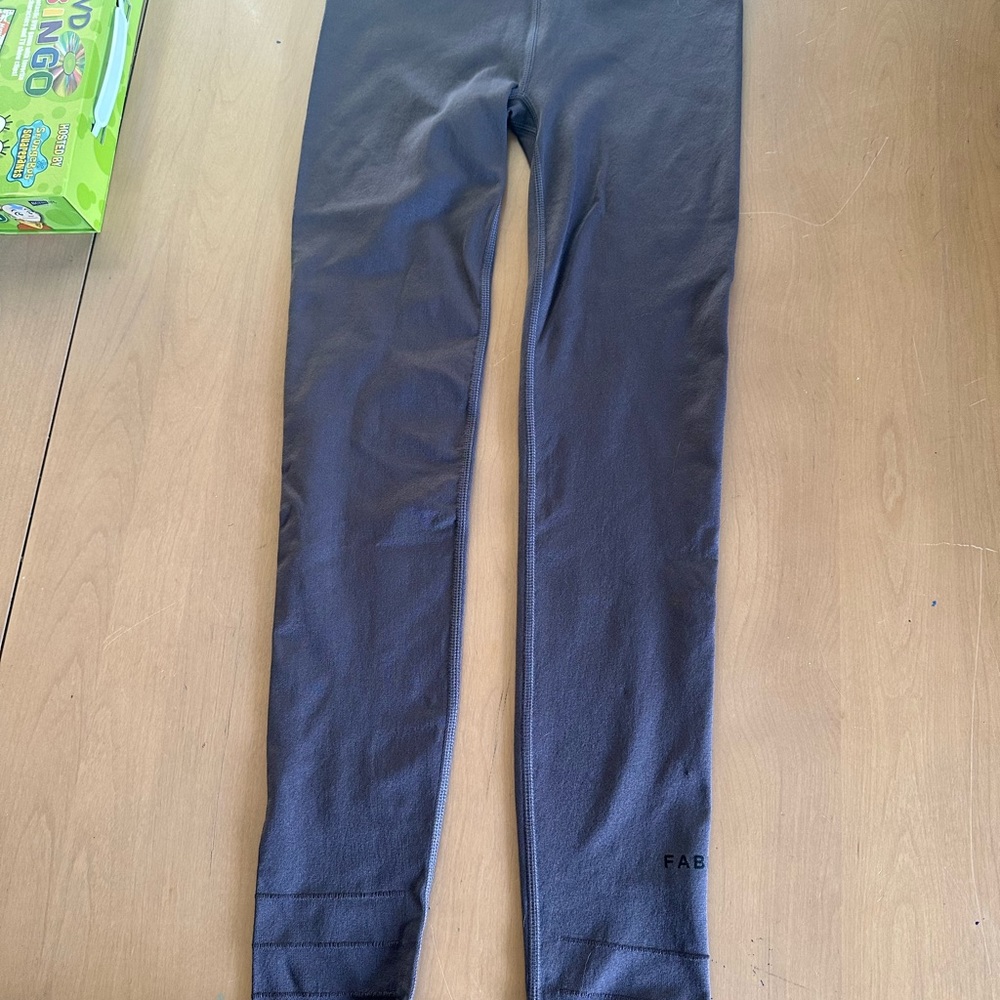 Pants 💜🤍 - Picture 3 of 15